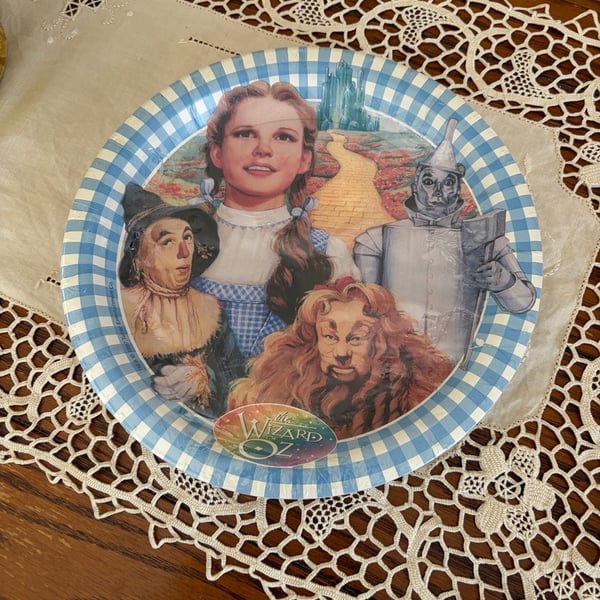 Vintage DesignWare Wizard of Oz 9" Dinner Paper Plates – Rare Party Collectible