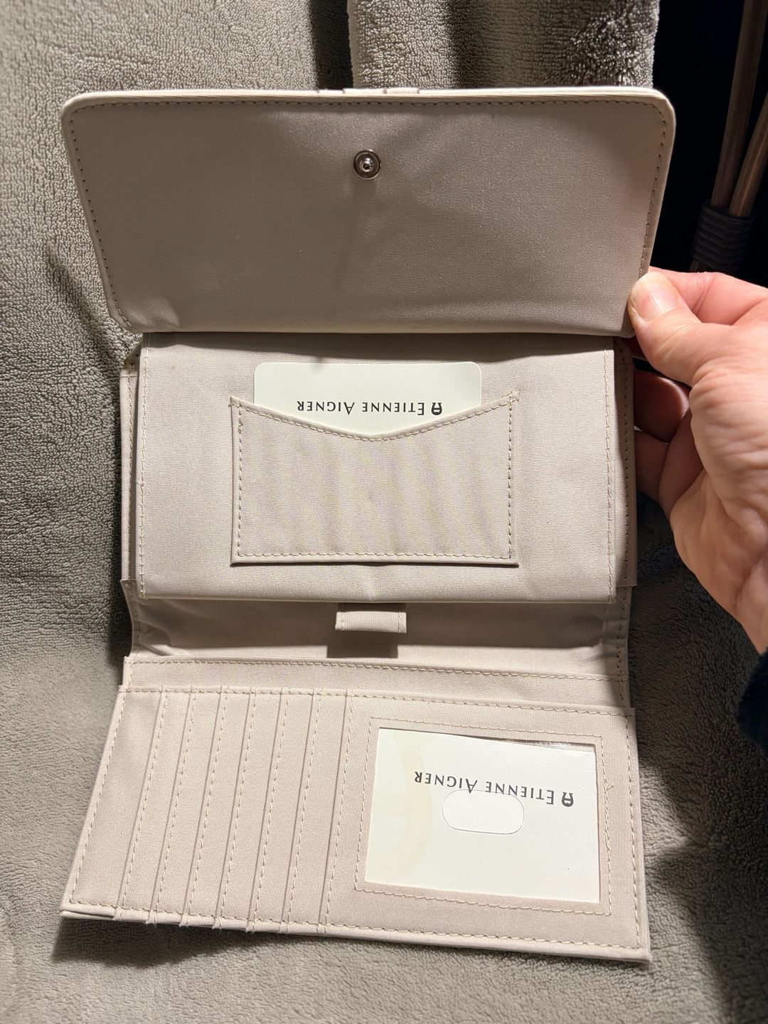 Etienne Aigner Cream Leather Kisslock Wallet 4
