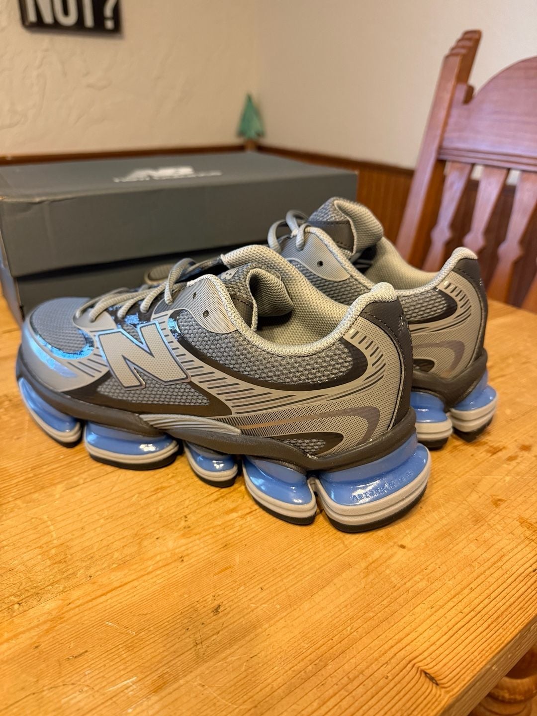 New Balance 2000 Size 10 Grey Blue Running Shoes 3