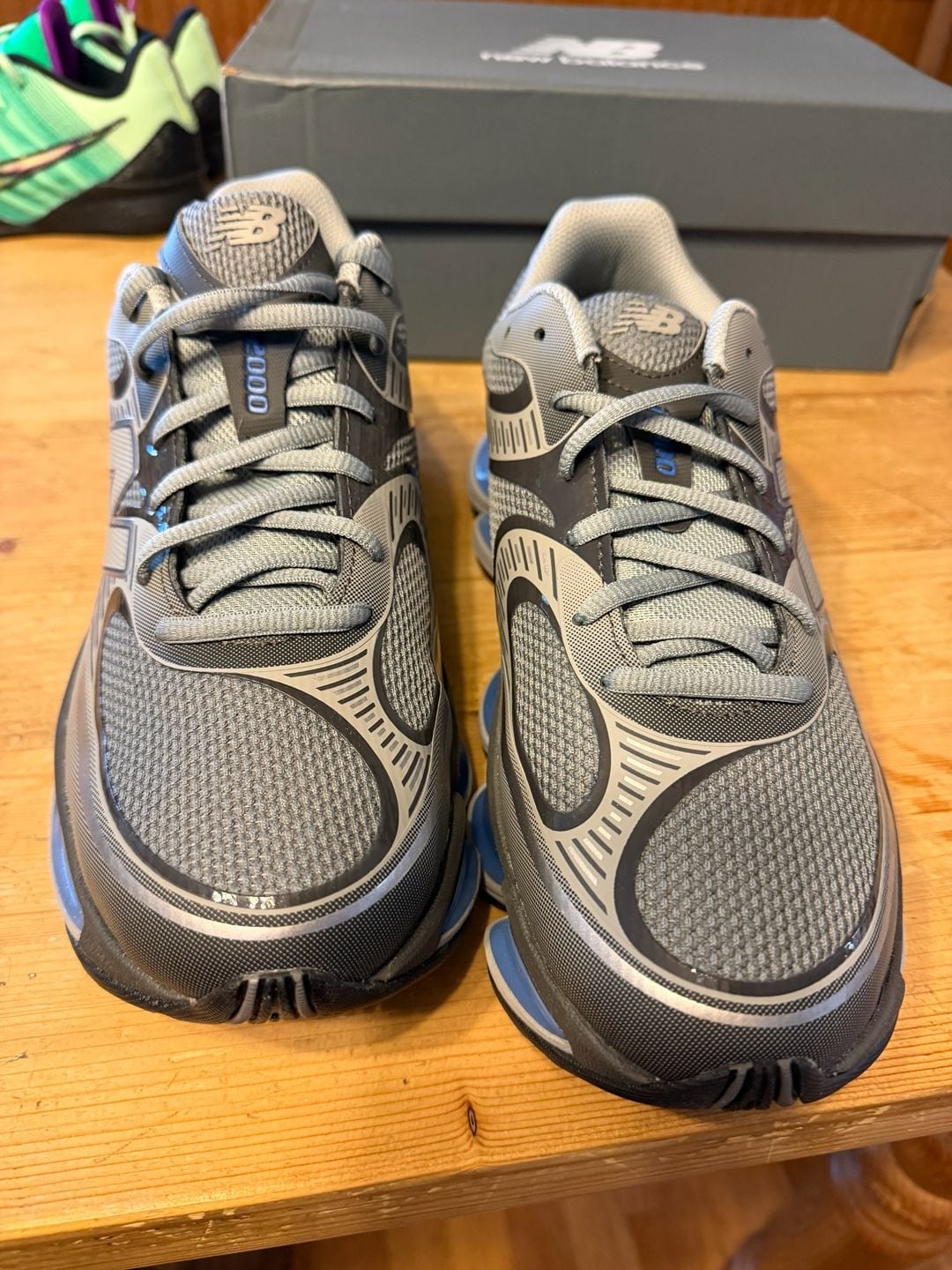 New Balance 2000 Size 10 Grey Blue Running Shoes 5