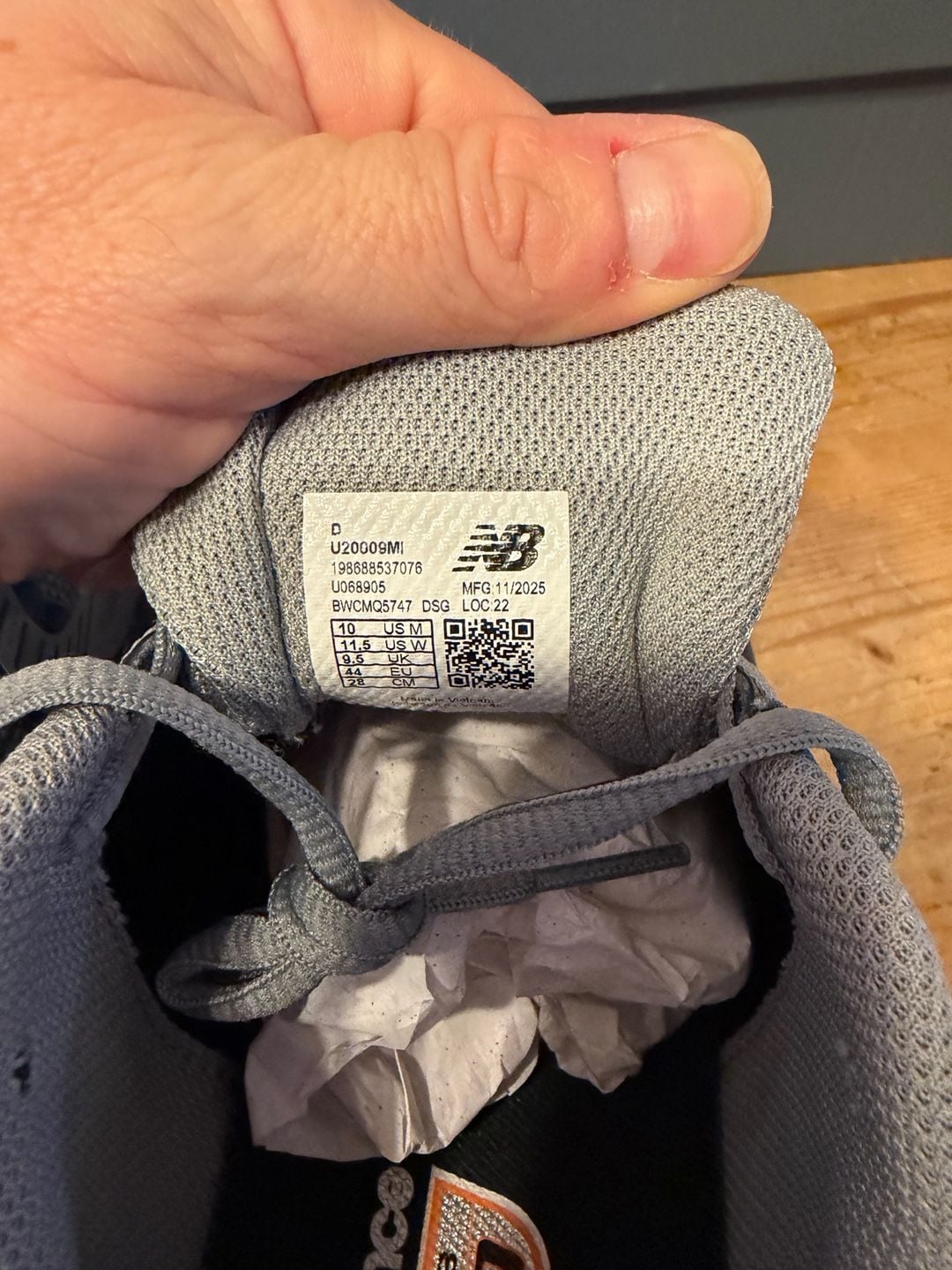 New Balance 2000 Size 10 Grey Blue Running Shoes 7