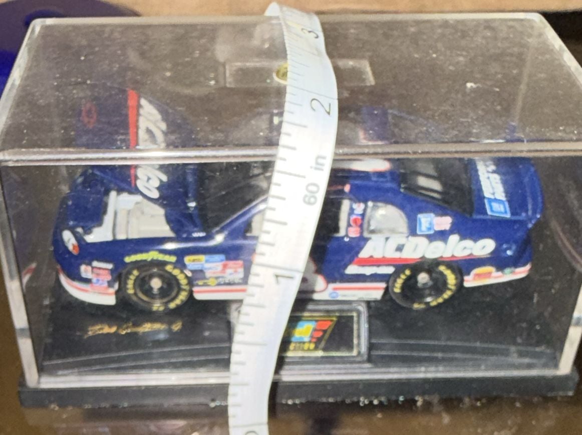 Winners Circle 1998 Dale Earnhardt Jr #3 ACDelco Diecast Car 4