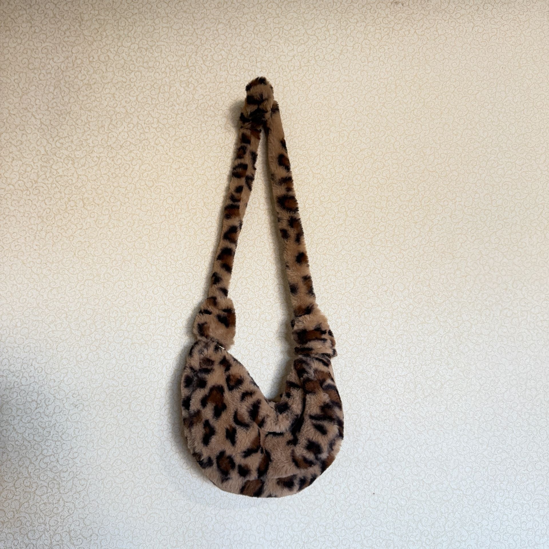 Leopard Print Faux Fur Crossbody Shoulder Bag 3