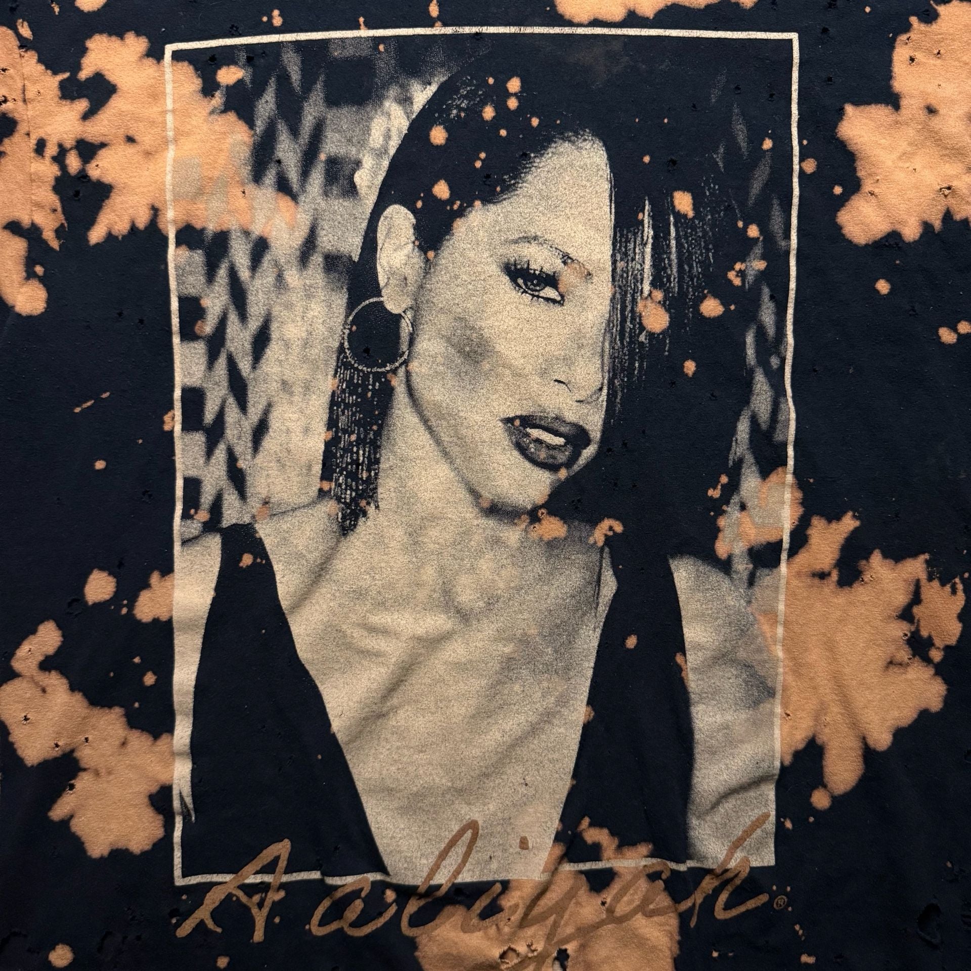 Aaliyah Trashed Bleach Splattered Distressed Graphic T Shirt Size Medium 3