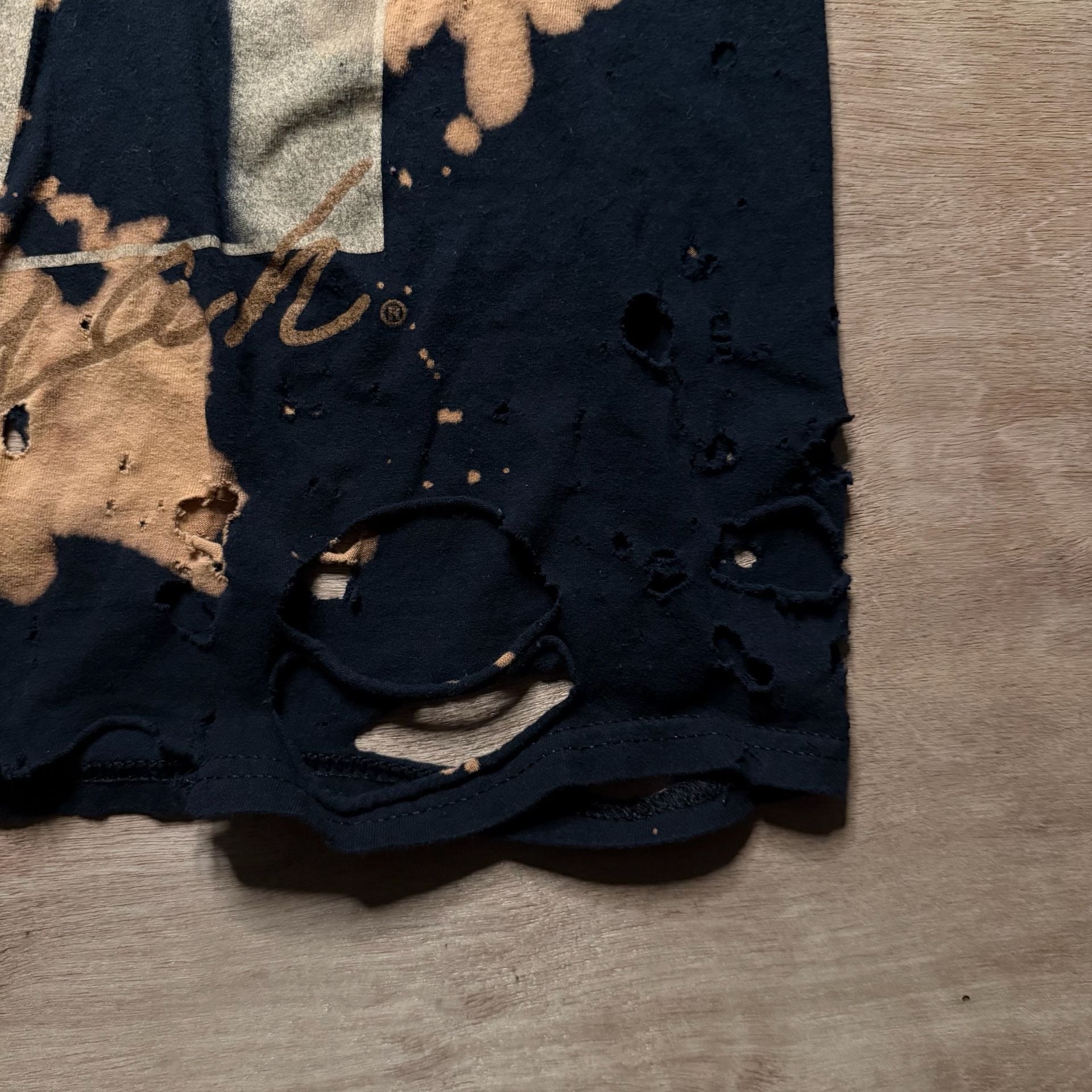 Aaliyah Trashed Bleach Splattered Distressed Graphic T Shirt Size Medium 6