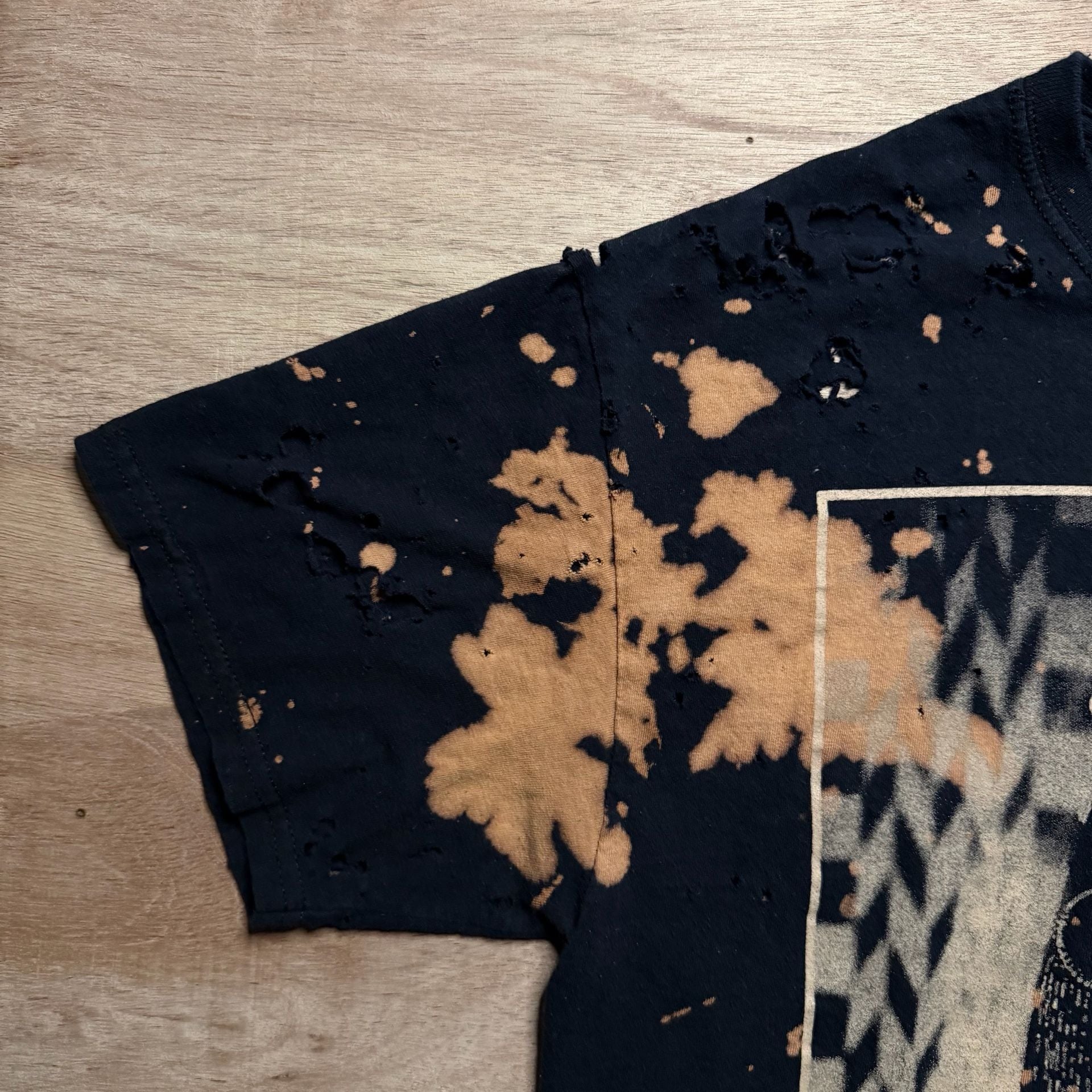 Aaliyah Trashed Bleach Splattered Distressed Graphic T Shirt Size Medium 7