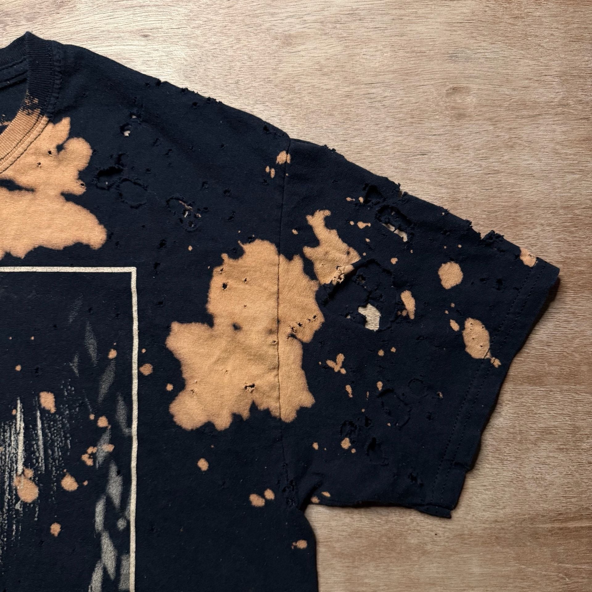 Aaliyah Trashed Bleach Splattered Distressed Graphic T Shirt Size Medium 8