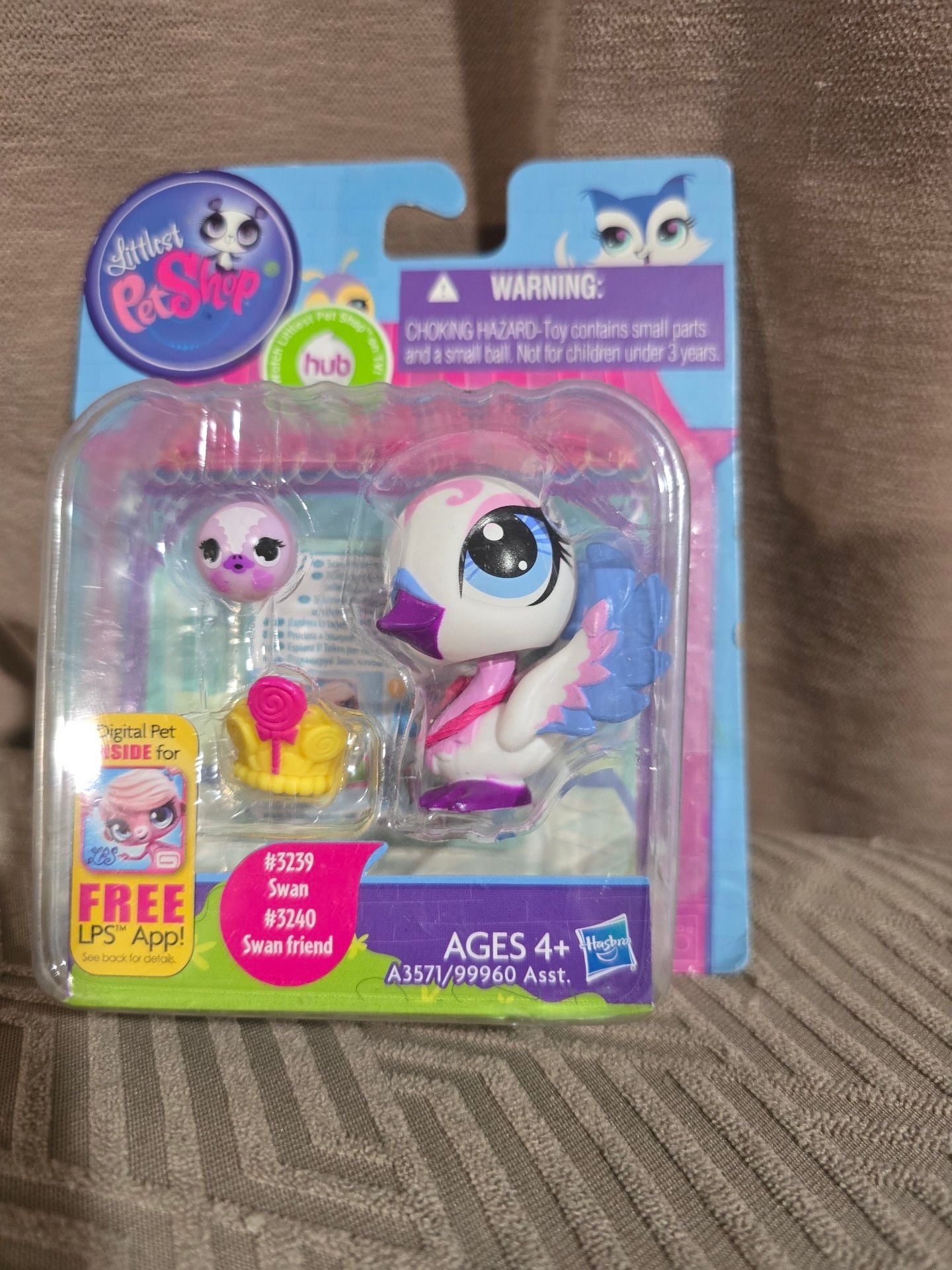Littlest Pet Shop Swan #3239 & Swan Friend #3240 New 6