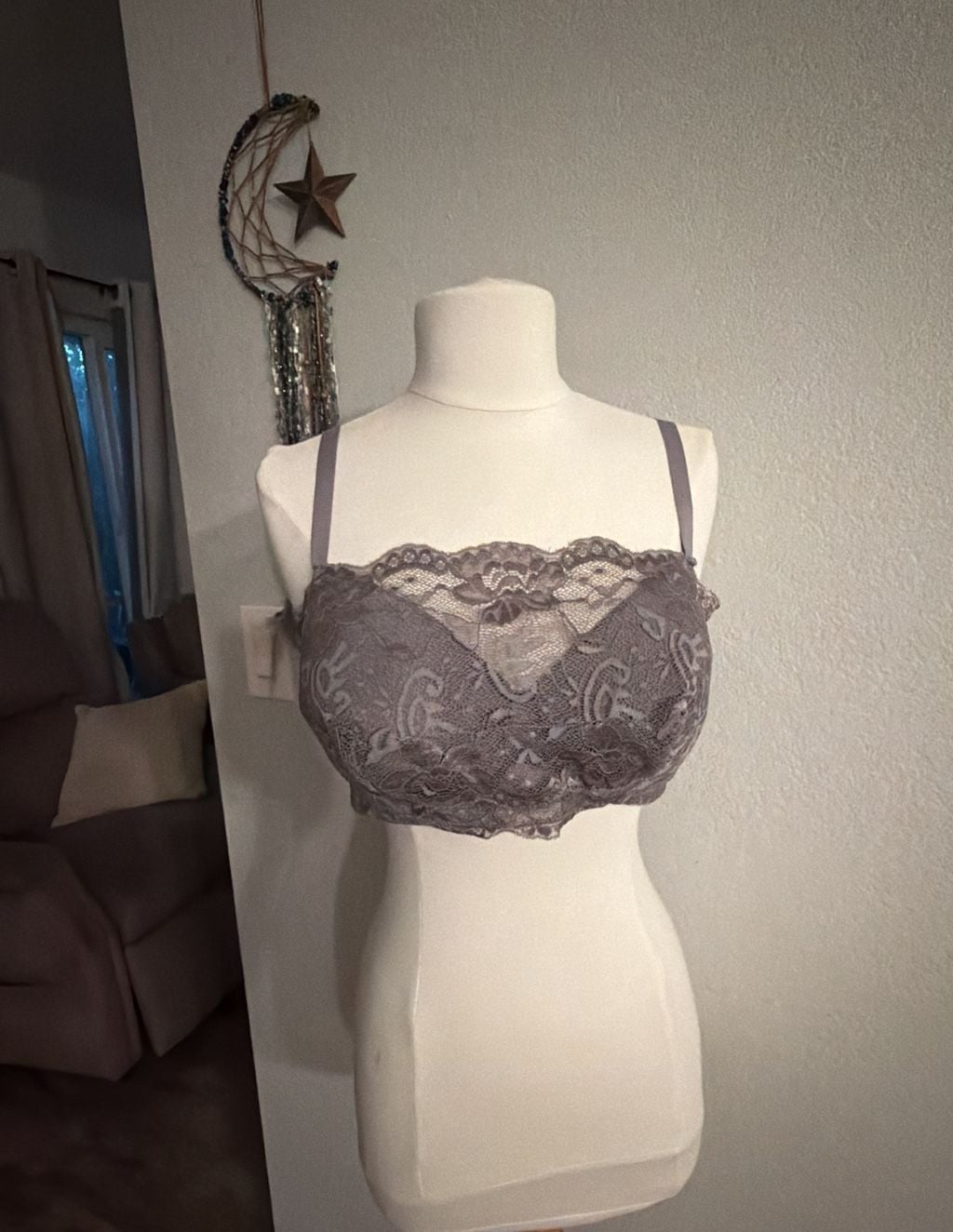 Valmont Soft Cup Embroidered Lace Bra Size 40C Gray Cami Style 2