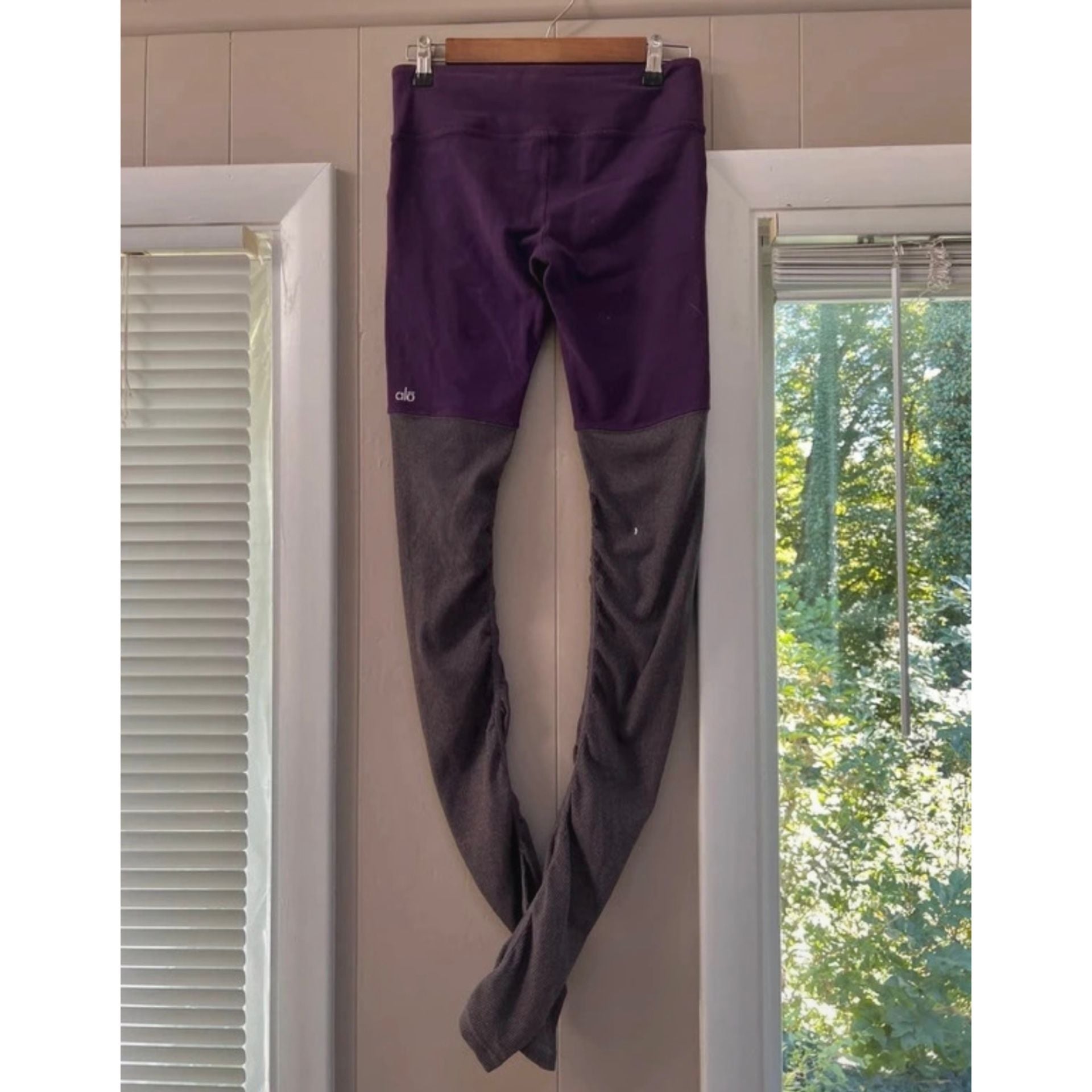 Alo Yoga Goddess Ribbed Leggings Purple Gray 2