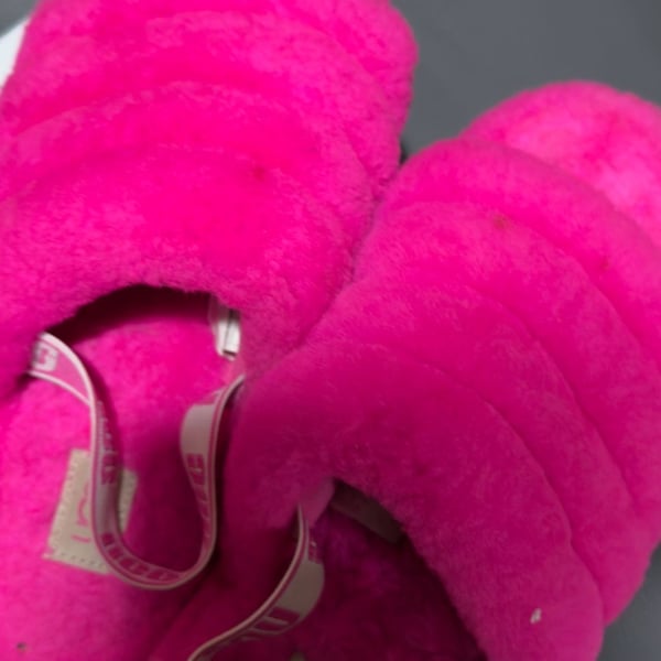 UGG Fluff Yeah Slide Slippers Dragon Fruit Pink Shearling