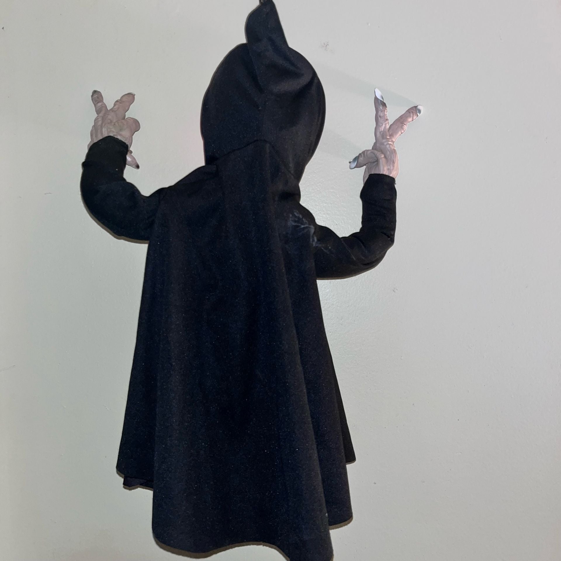 Halloween Hanging Grim Reaper Skull Prop Red Light Up Eyes Black Hooded Robe 5