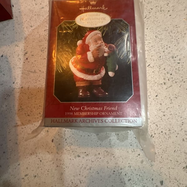 New Hallmark Keepsake Ornament 1998 New Christmas Friend Membership Archives still in plastic 