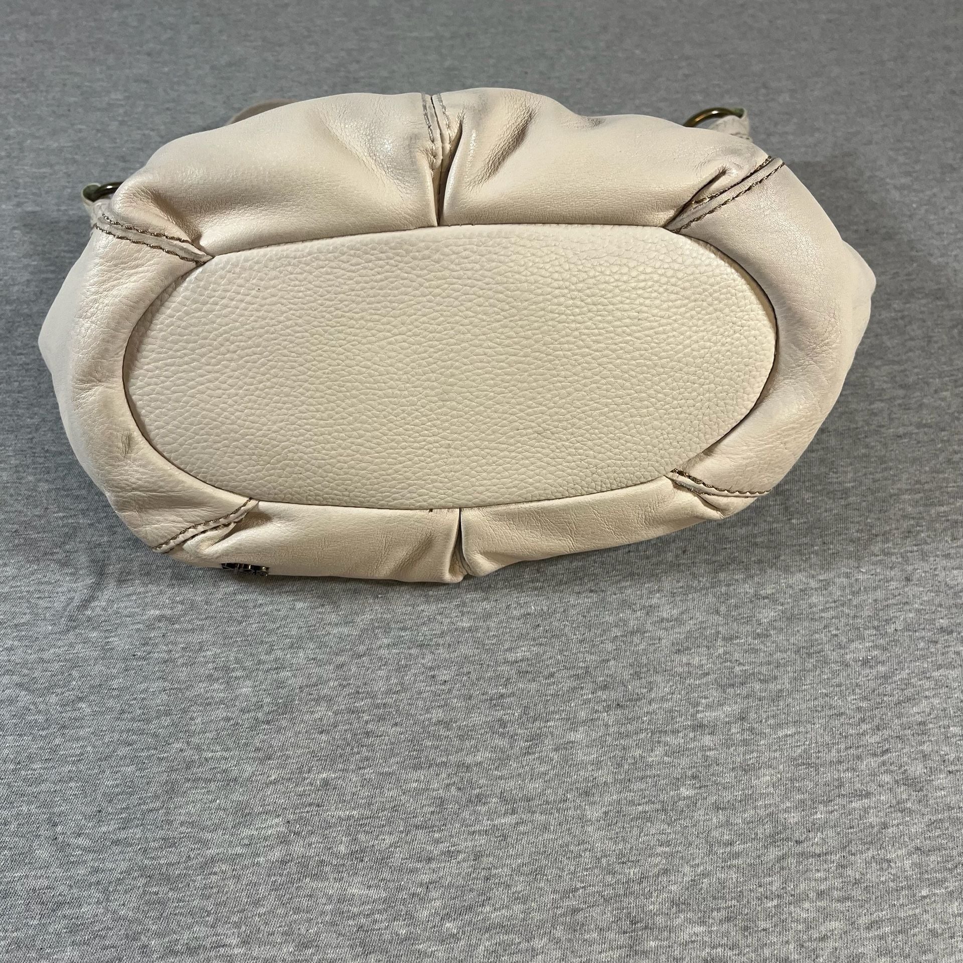 The Sak Iris Leather Hobo Bag Cream 4
