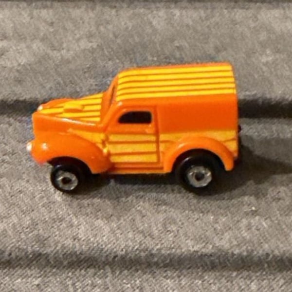 Micro Machines Galoob Insiders Willys 41 Van Orange Vintage Mini