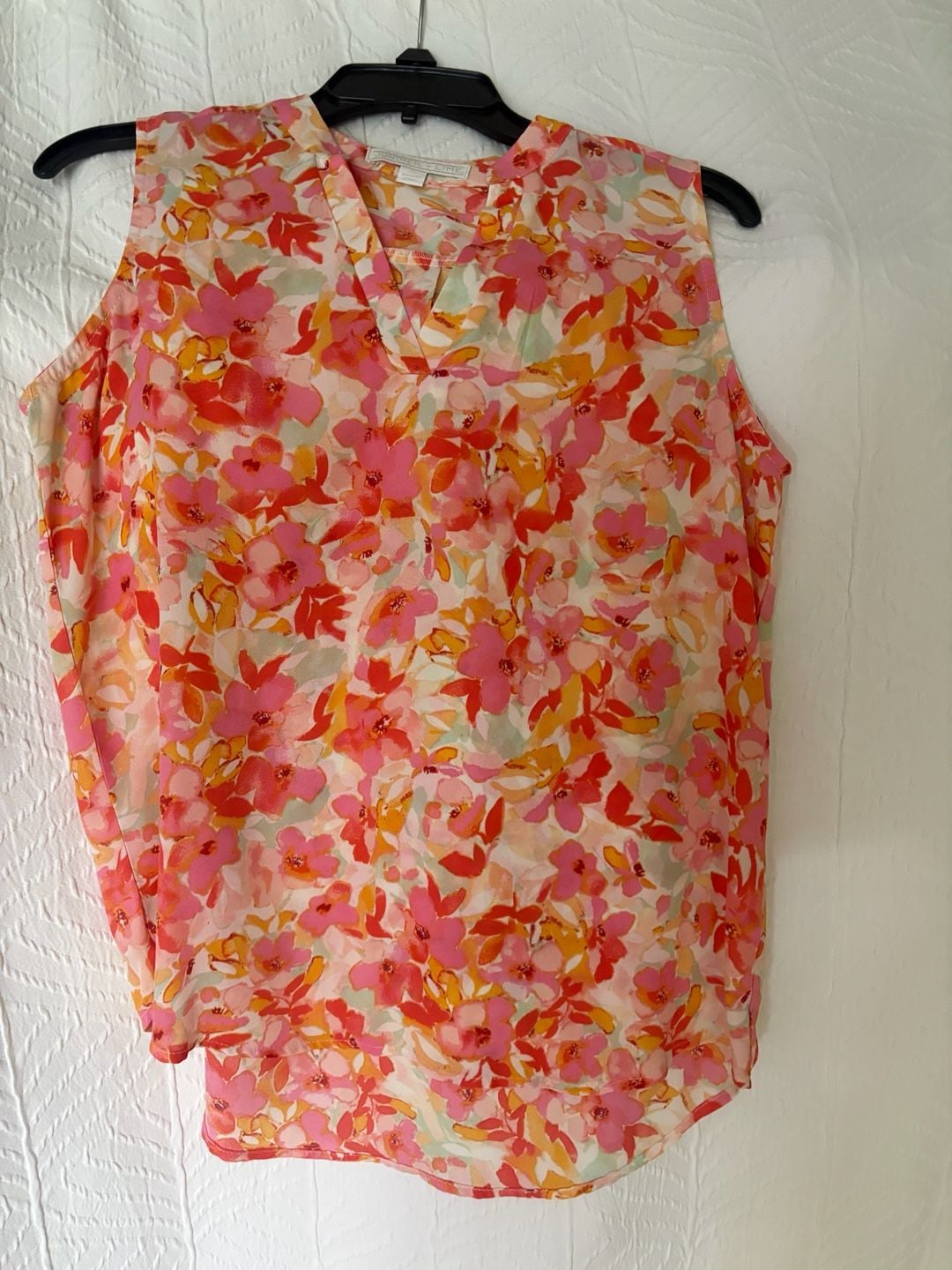 Juniper + Lime Sleeveless Blouse Size S Pink Floral Print V-Neck Top 2