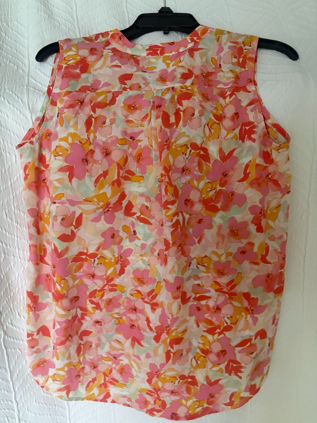 Juniper + Lime Sleeveless Blouse Size S Pink Floral Print V-Neck Top 5