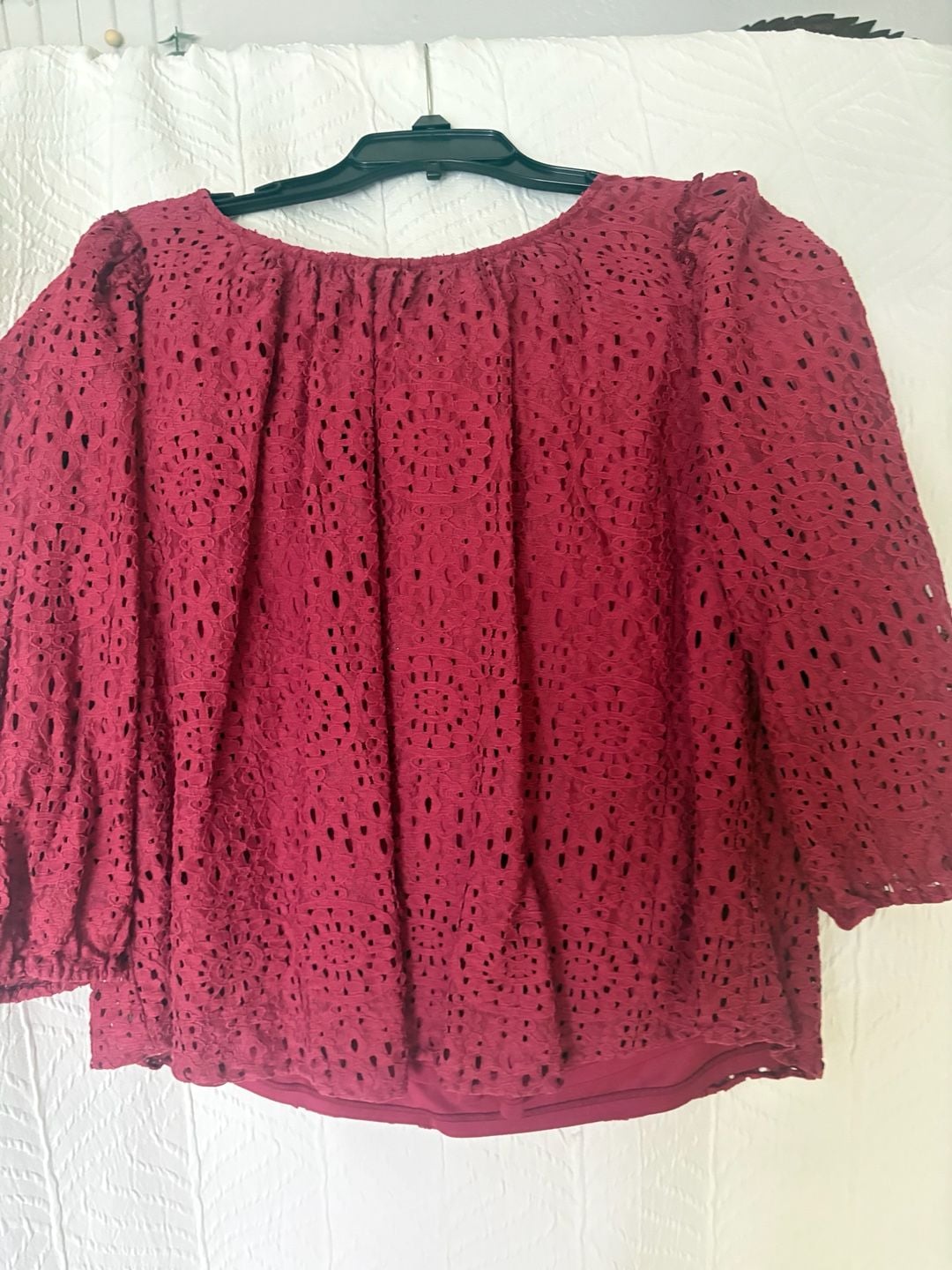 LC Lauren Conrad Eyelet Top Size 0X Burgundy Puff Sleeve Blouse 4