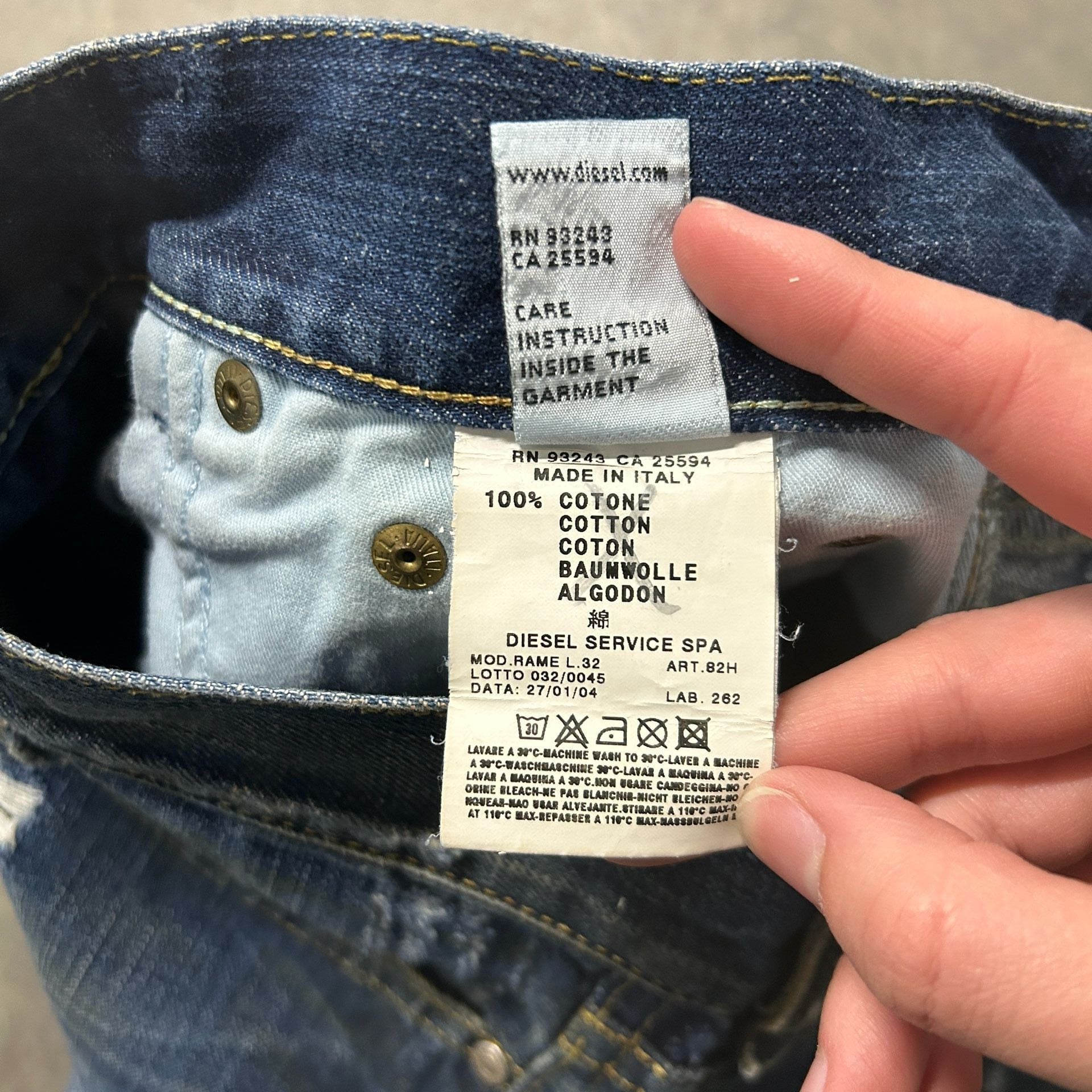Diesel Rame L.32 Shorts Size 28 Blue Distressed Cuffed Denim 6
