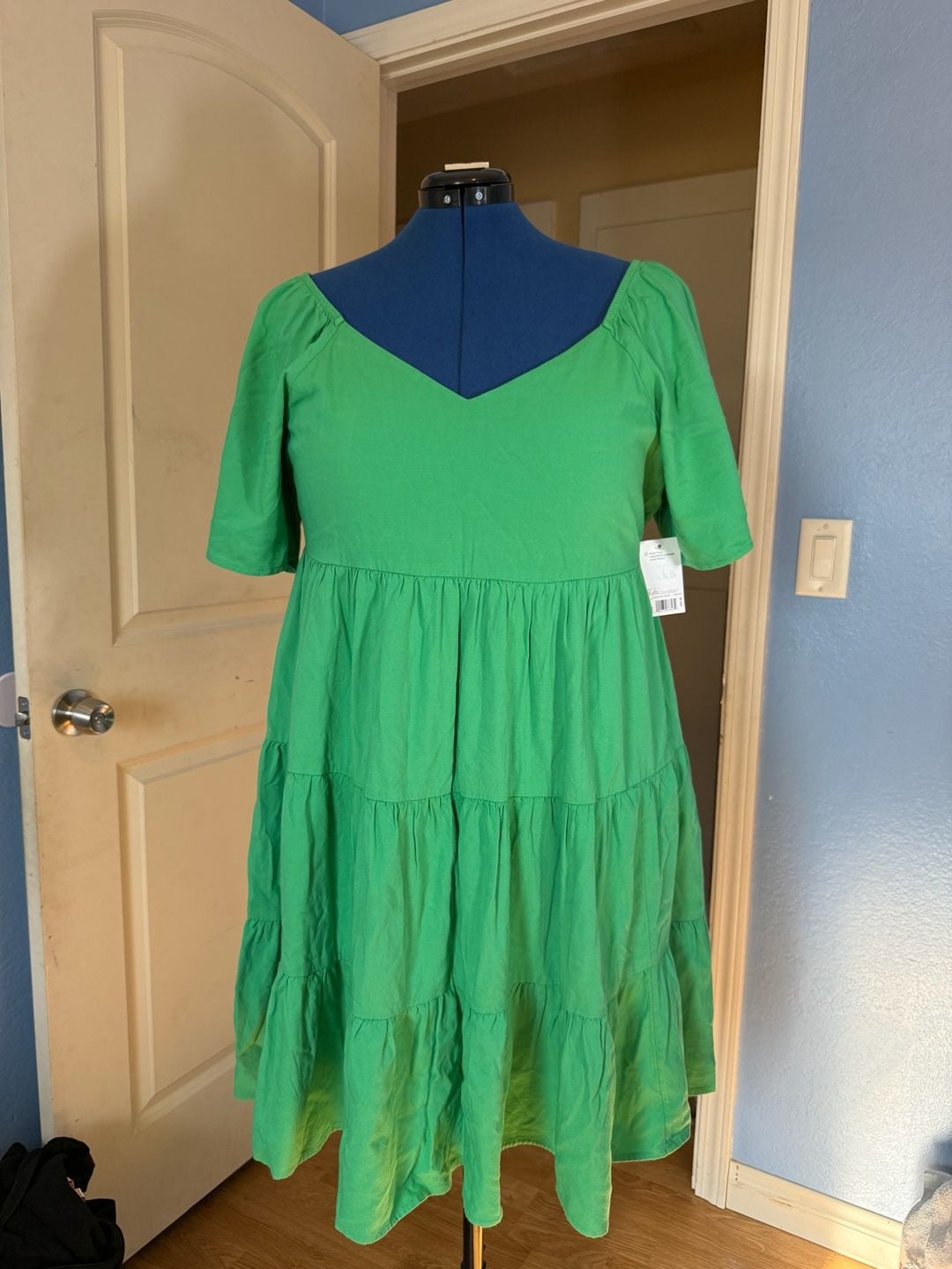 Juniors' Plus Size SO Flutter Sleeve Tiered Mini Dress in Green 2