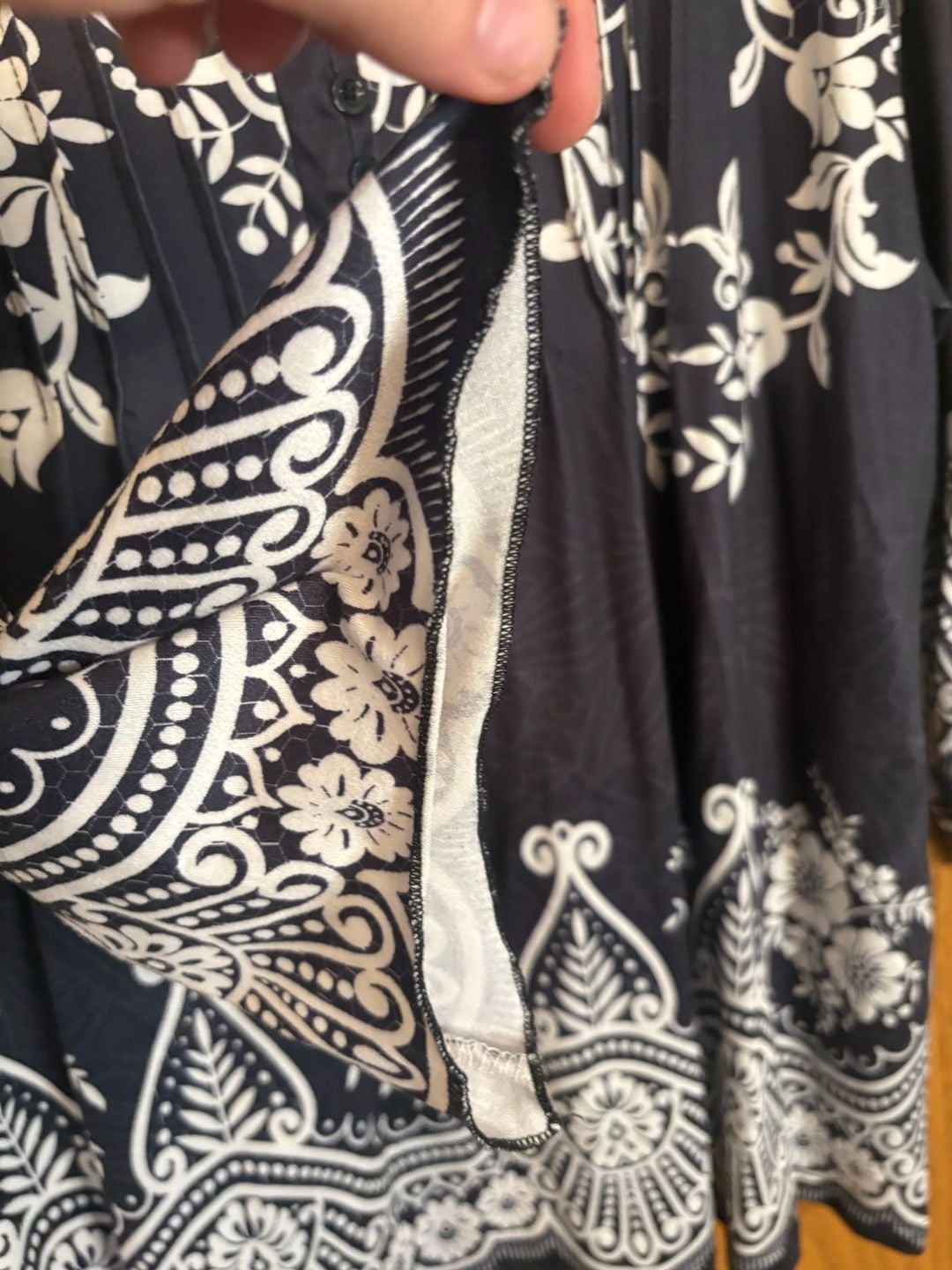 Black White Floral Paisley Tunic Plus 3XL Pleated Button Front Top 4