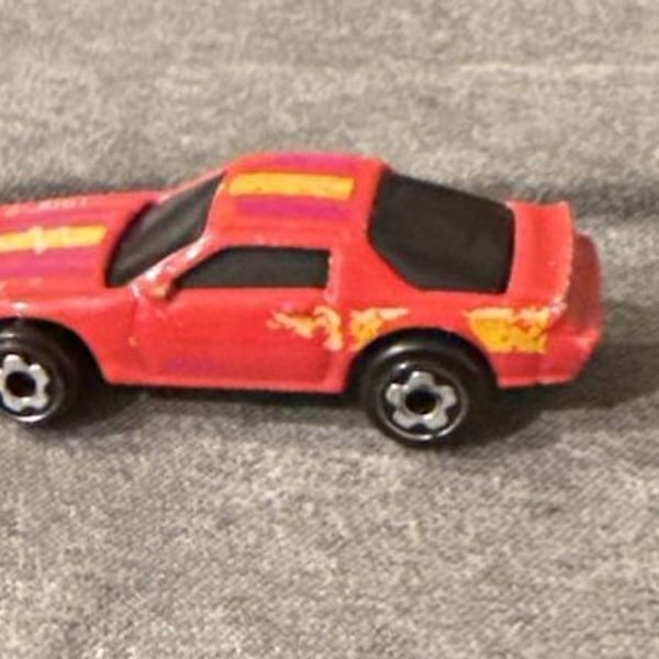 Hot Wheels Micro Mini Chevrolet Camaro IROC-Z Pink Vintage Diecast Toy Car
