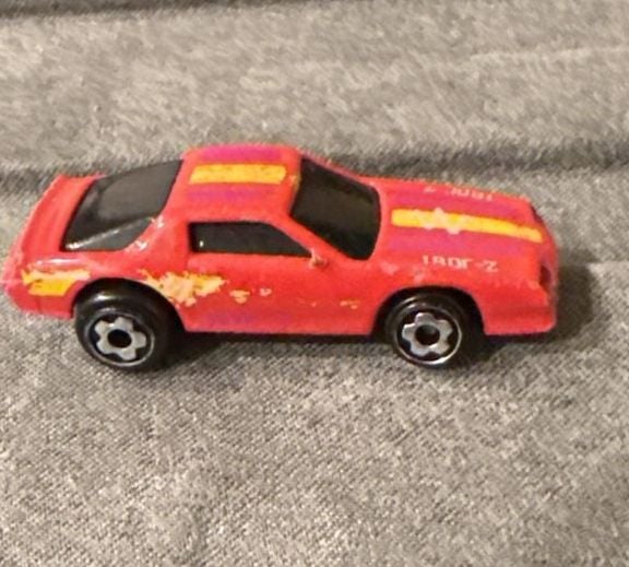 Hot Wheels Micro Mini Chevrolet Camaro IROC-Z Pink Vintage Diecast Toy Car 3