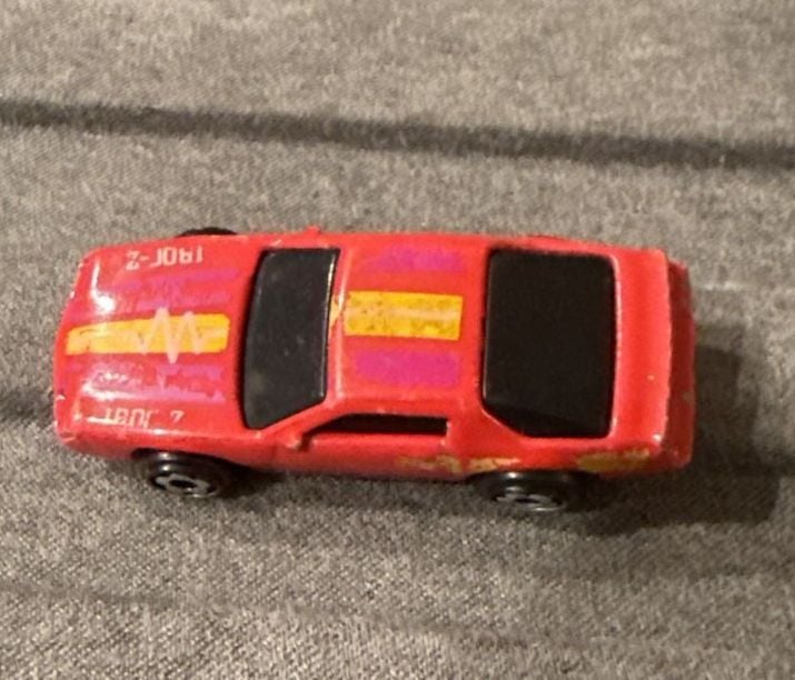Hot Wheels Micro Mini Chevrolet Camaro IROC-Z Pink Vintage Diecast Toy Car 5