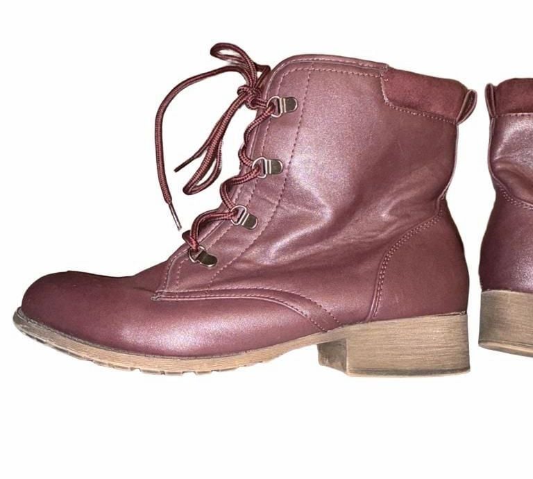 Soda Alzena Size 11M Burgundy Combat Boots 10