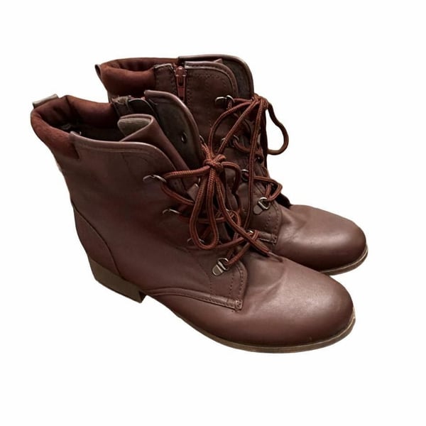 Soda Alzena Size 11M Burgundy Combat Boots