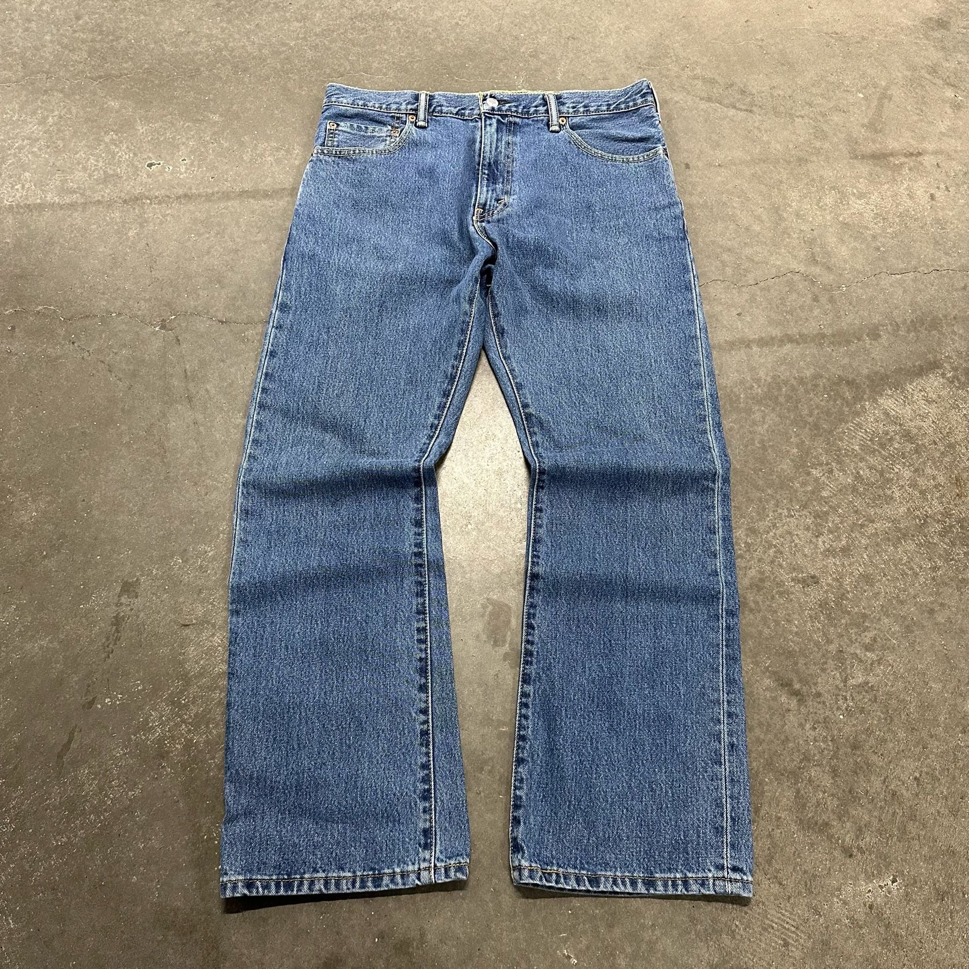 Levi's 517 Bootcut Jeans Size W35 L30 Blue Denim Medium Wash 2