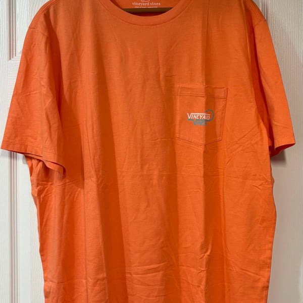 Vineyard Vines Pocket T-Shirt Size XL Orange Cotton Fishing Hook Graphic