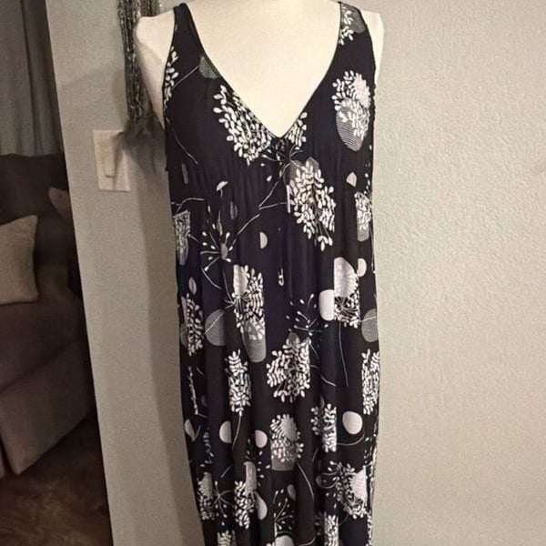 Unbranded Black White Floral sleep gown or house dress sz XL