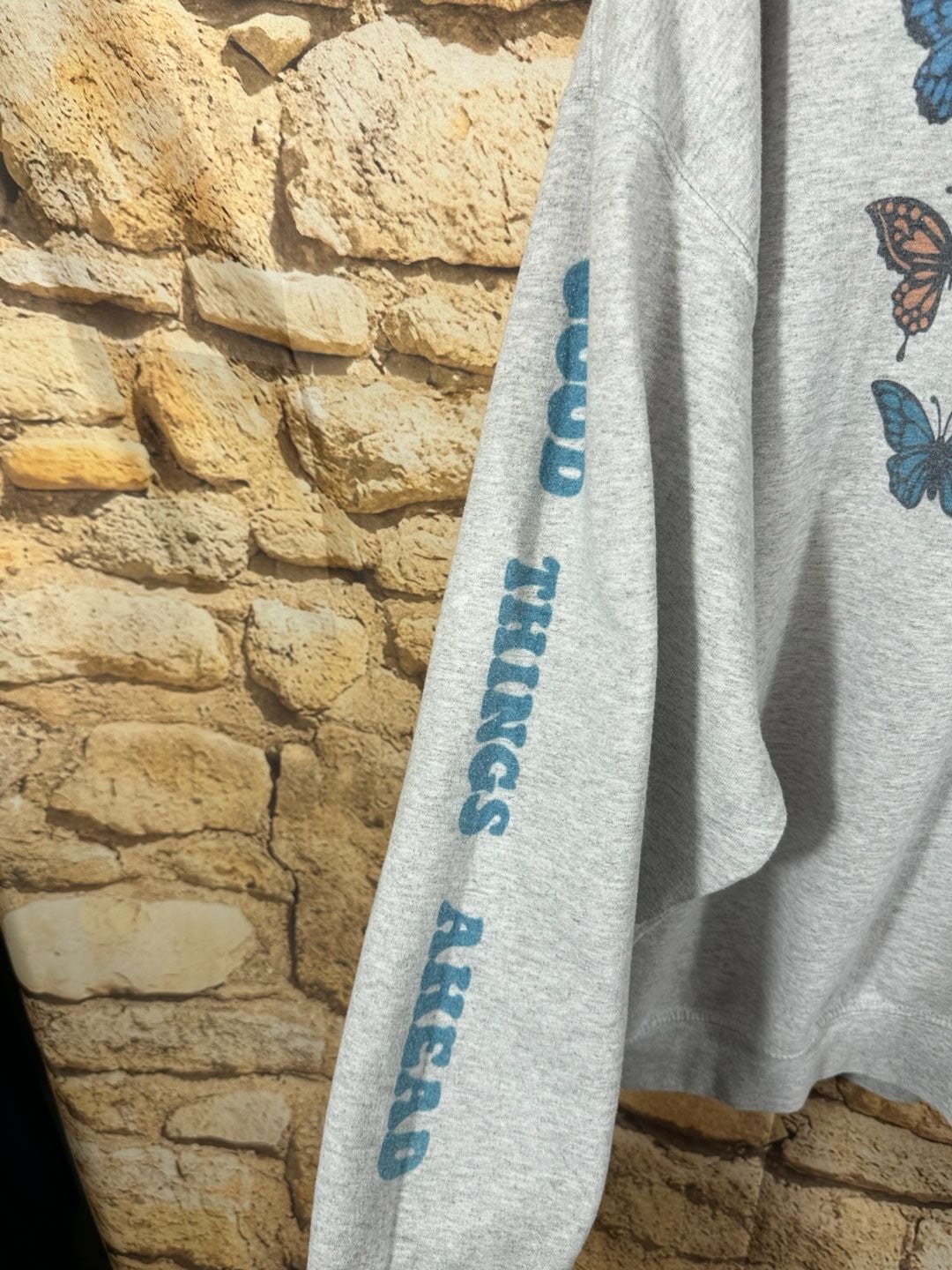 Gildan Butterfly Crewneck Sweatshirt Size 2XL Gray Good Things Ahead 5