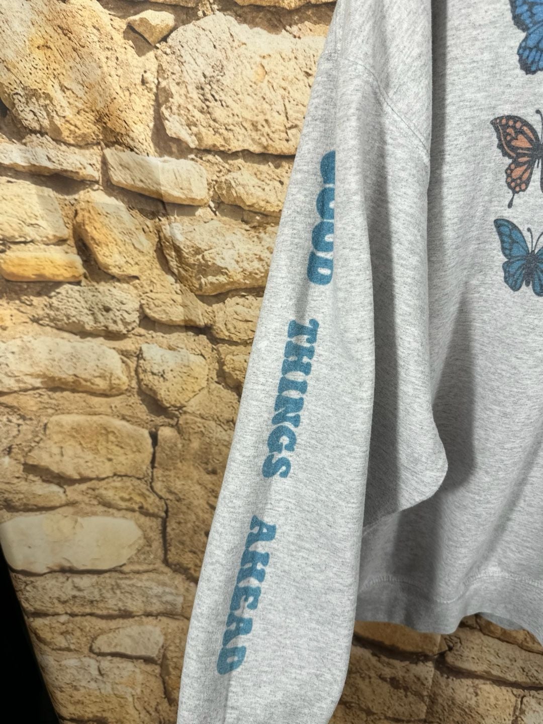 Gildan Butterfly Crewneck Sweatshirt Size 2XL Gray Good Things Ahead 6