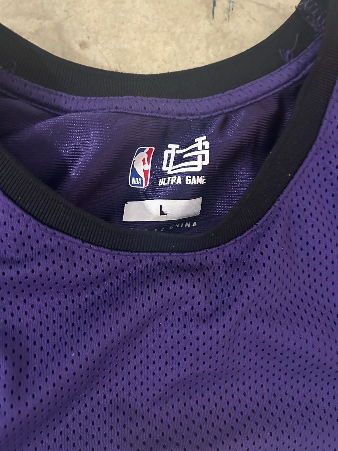 Ultra Game NBA Los Angeles Lakers LeBron James Jersey Size L 3