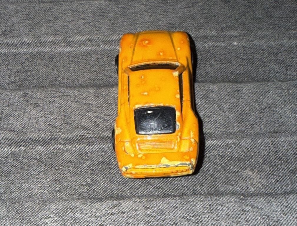 Hot Wheels Porsche 959 Micro Racer Orange Diecast Toy Car 4