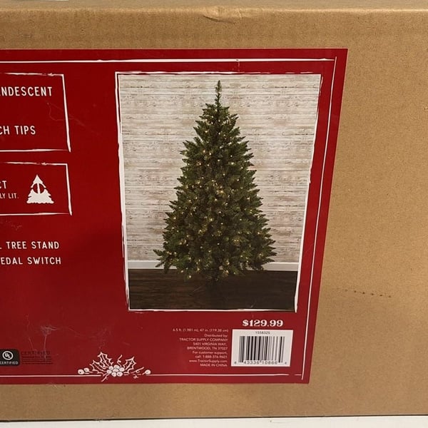 Tractor Supply Company Christmas Tree Size 6.5 Ft Pre-Lit Incandescent