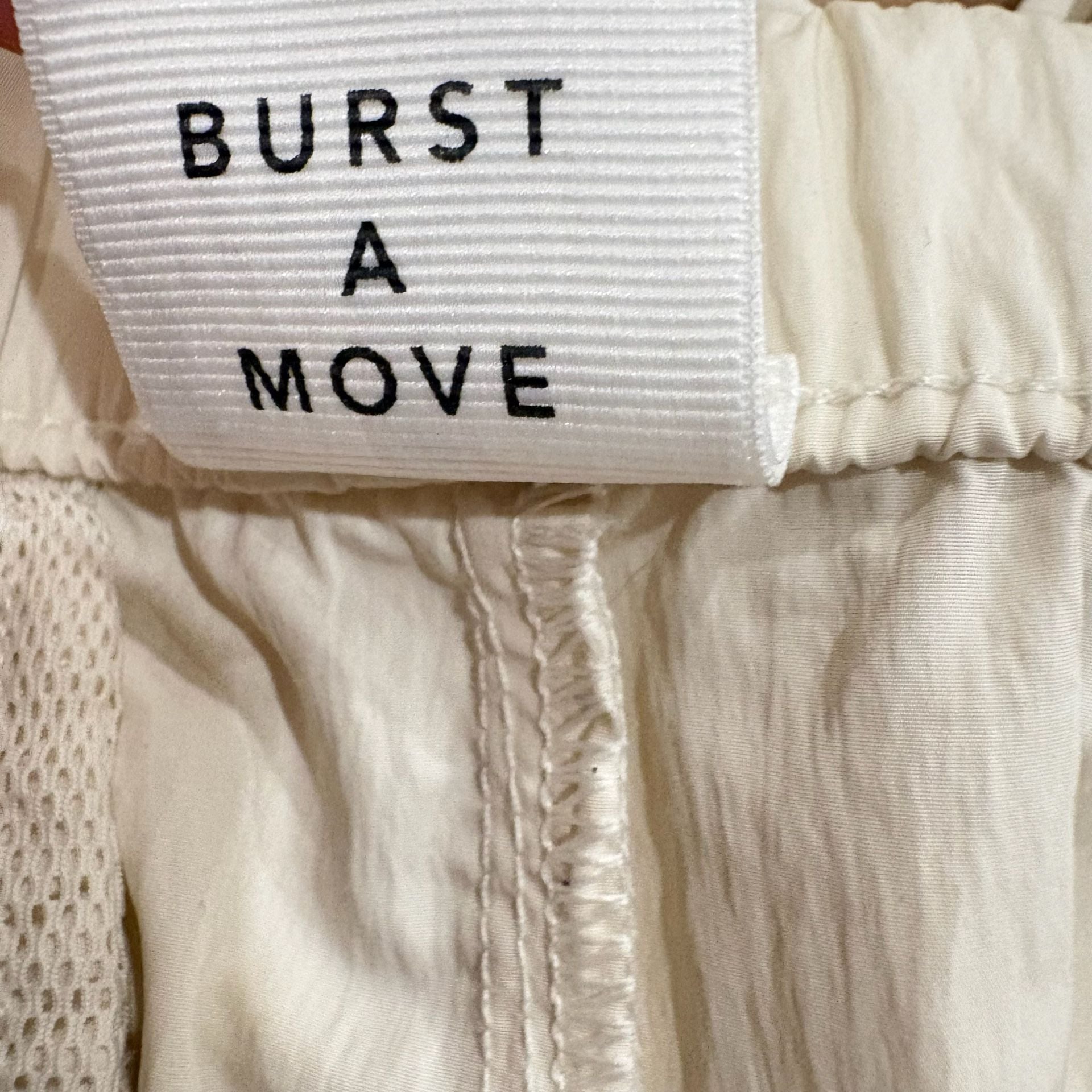 OFFLINE by Aerie Burst A Move Adjustable Cargo Jogger Pants Med Cream Gorpcore 10
