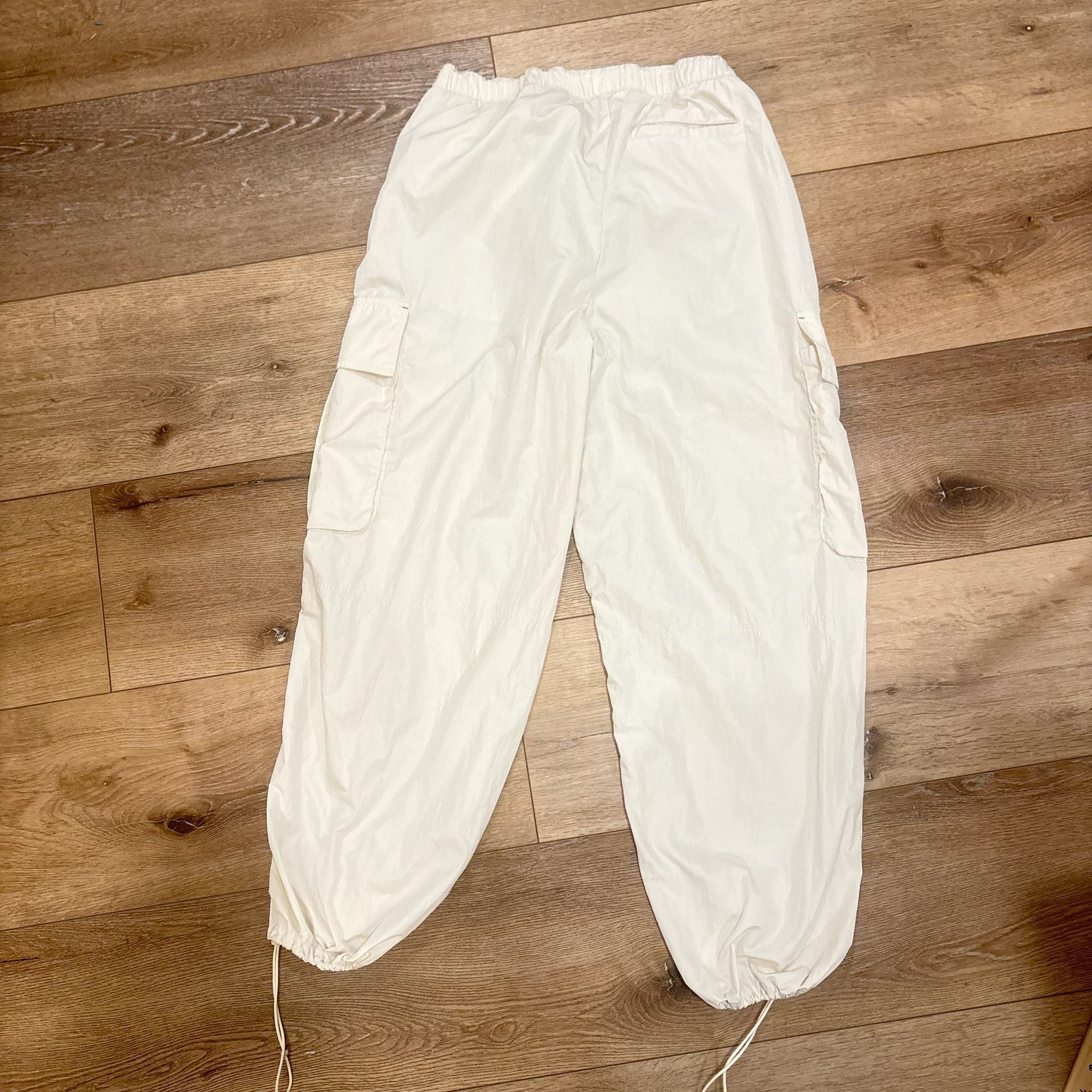 OFFLINE by Aerie Burst A Move Adjustable Cargo Jogger Pants Med Cream Gorpcore 14