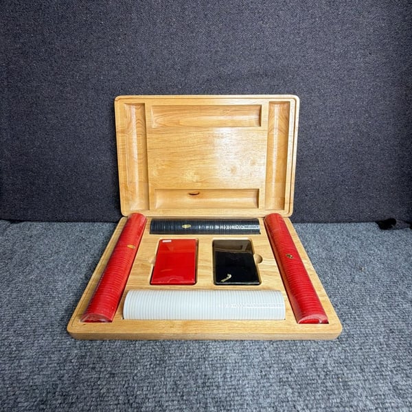 Marlboro Wooden Poker Chip Set With Case And Cards