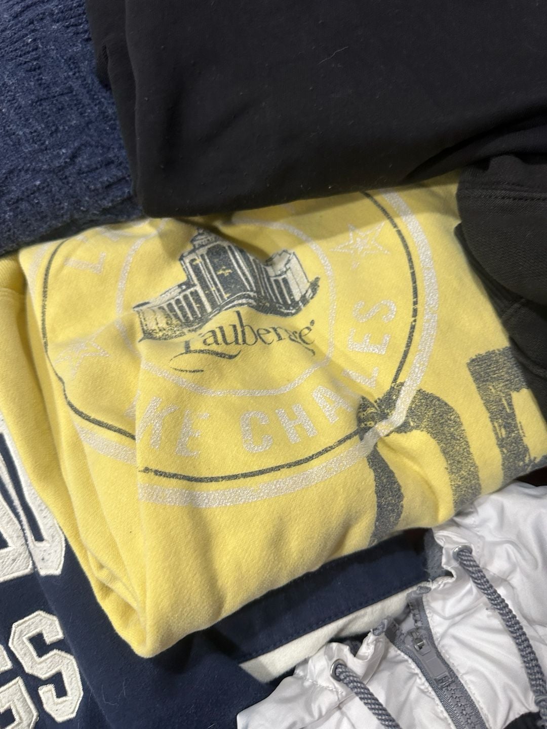 BUNDLE of y2k hoodies 2 hoodies for 25 dollars ALL RANDOM!!! Everything fits like a M or L 6
