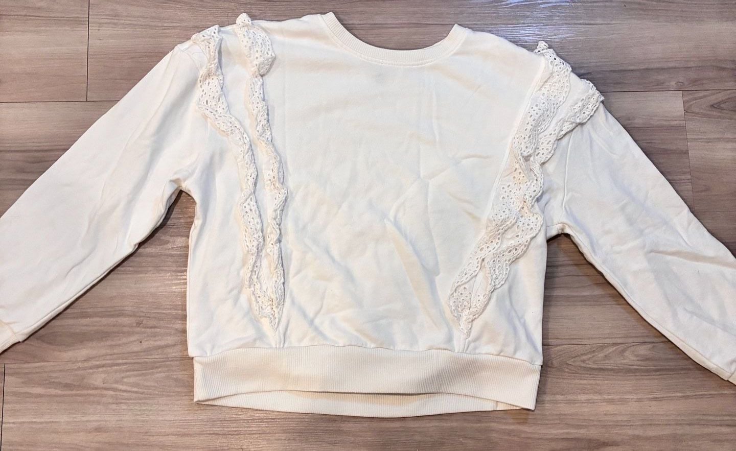 VyLette White Eyelet Lace Ruffle Trim Pullover Sweatshirt 2