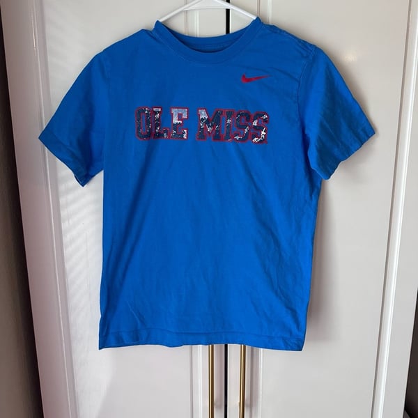 Nike Ole Miss Rebels T-Shirt Size Youth XL Blue Graphic Short Sleeve Tee