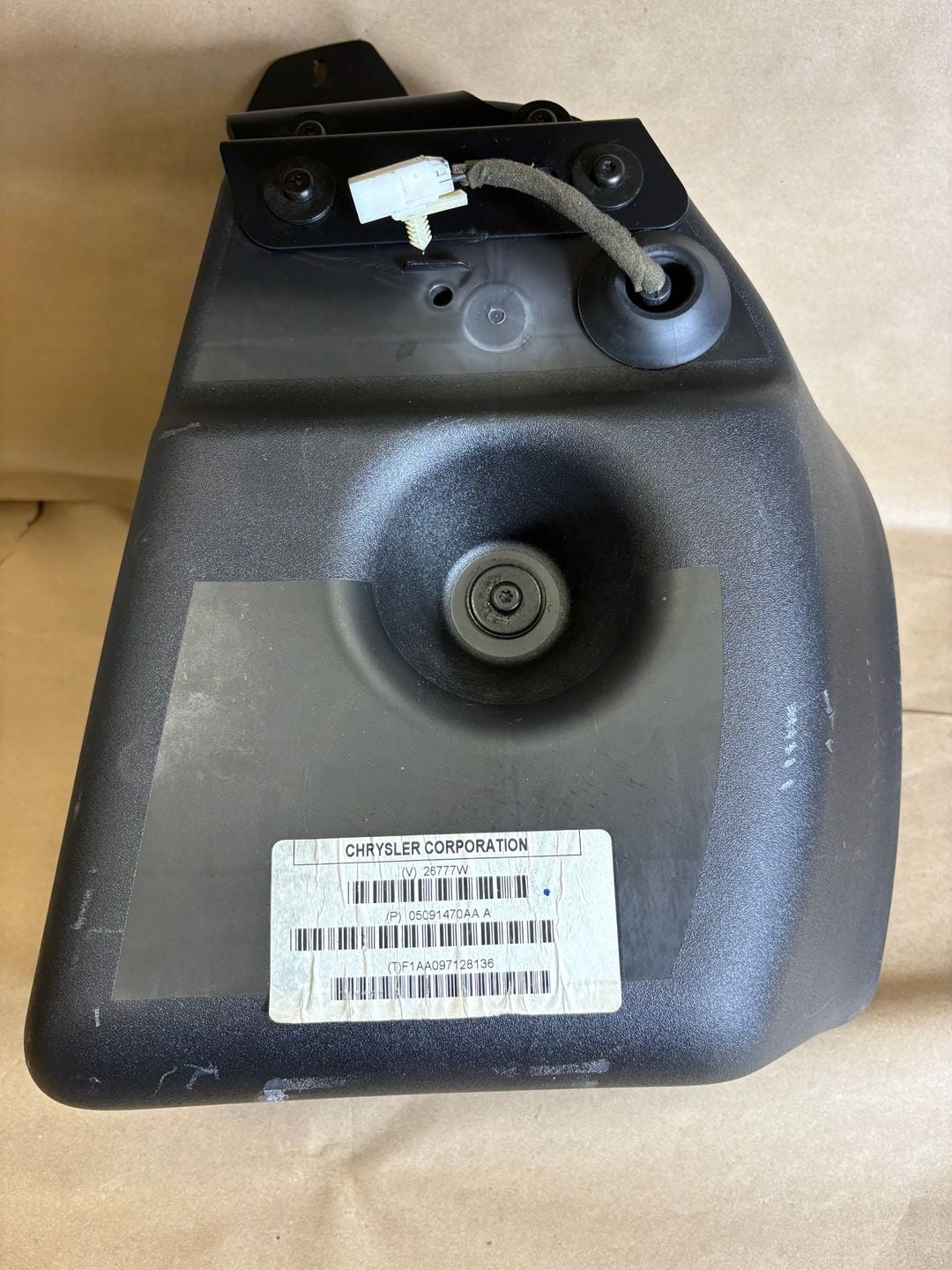 Chrysler Beats Audio OEM Subwoofer Speaker 05091470AA 6