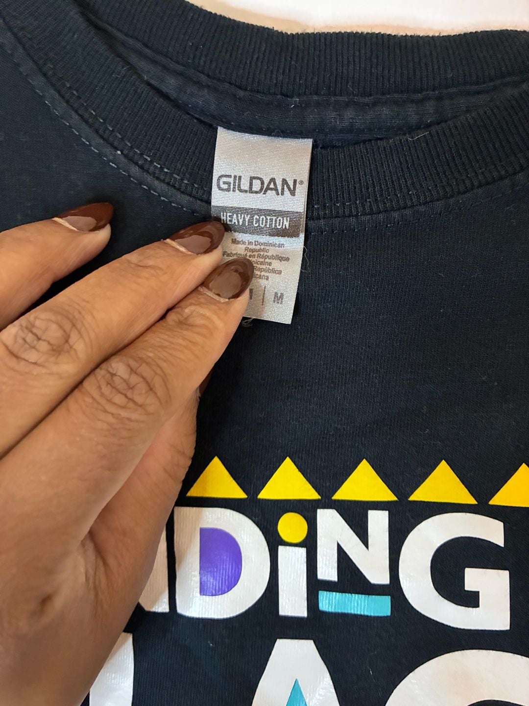 Gildan Minding My Black Owned Business Graphic T-Shirt Size M 4