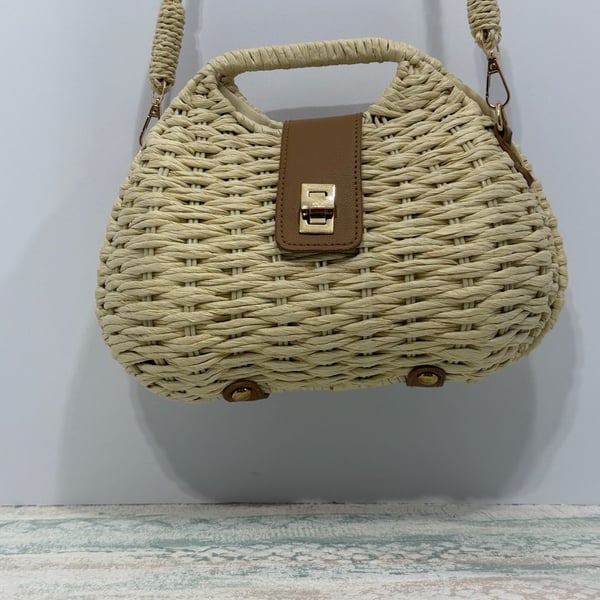 Unbranded Woven Straw Dumpling Crossbody Bag Beige Brown Lock Clasp Summer