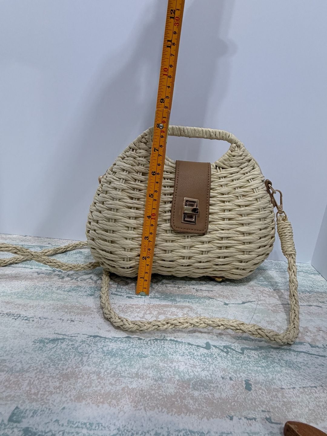 Unbranded Woven Straw Dumpling Crossbody Bag Beige Brown Lock Clasp Summer 13