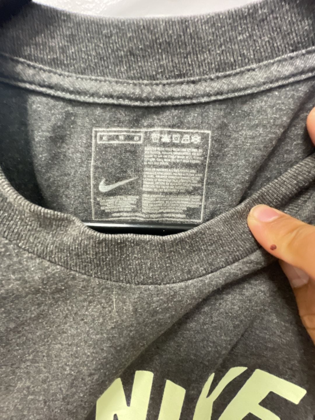 Nike Graphic T-Shirt Size XL Gray Logo 4