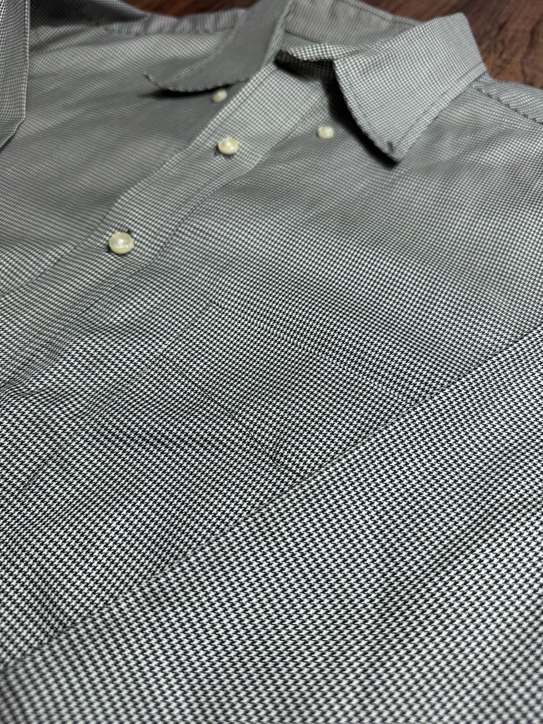 Jos. A. Bank Traveler's Collection Button Down Shirt Size L Black White 3